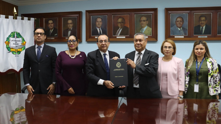 Universidad de Panamá y TAFP firman convenio